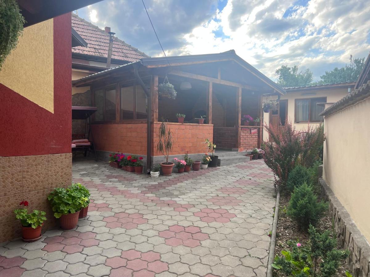 Călimăneşti Casa Flori酒店 外观 照片