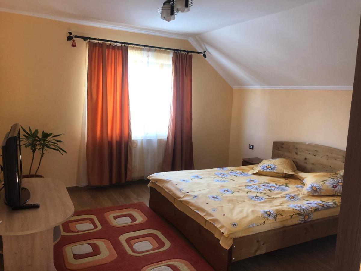 Călimăneşti Casa Flori酒店 外观 照片